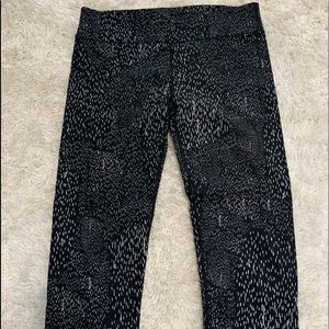 Fabletics capris